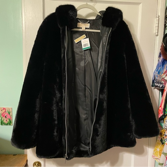 SOLD-Michael Kors faux fur coat - Picture 2 of 11